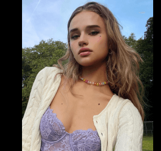 Julia Gisella Net Worth